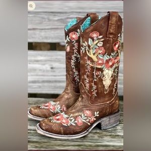 Western Printed Embroidered Rider Boots